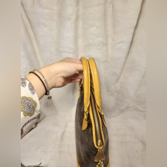 Authentic Louis Vuitton Lockit vertical pm handbag - Picture 11 of 16